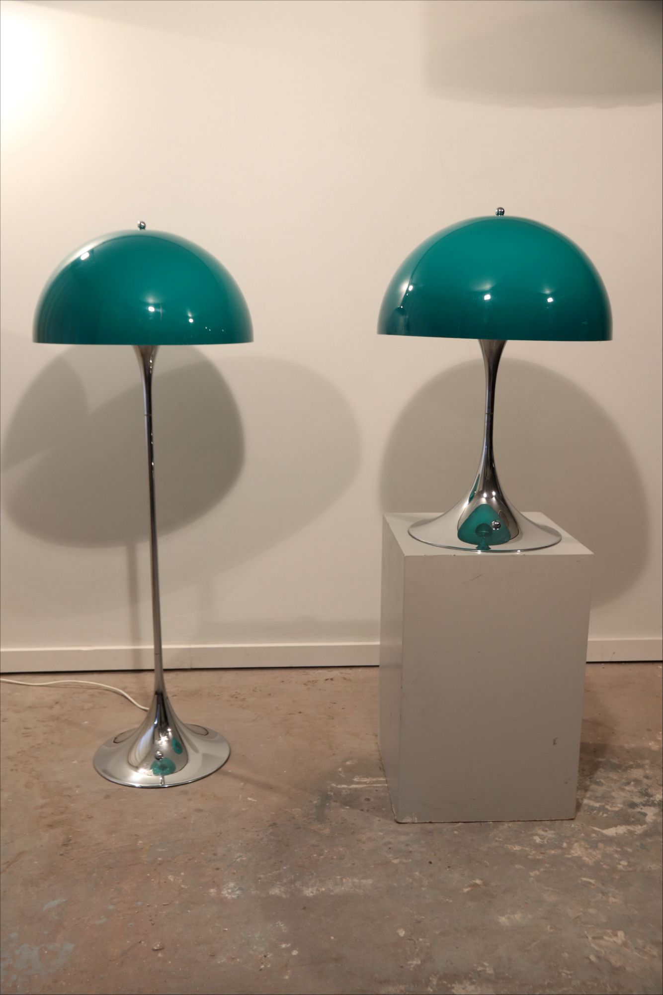 Louis Poulsen Panthella floor lamp in acrylic, Verner PANTON - 1970s