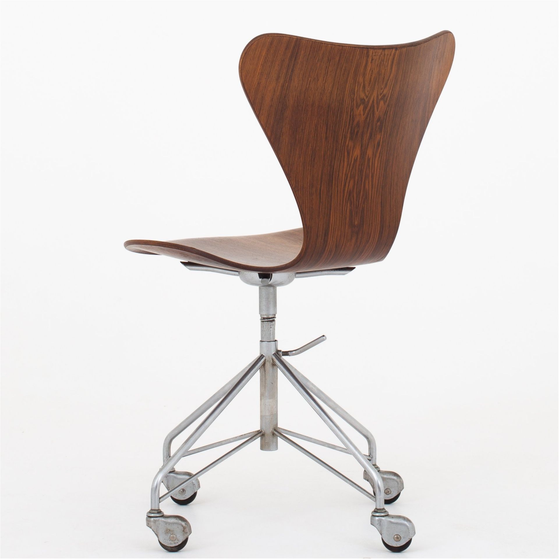 AJ 3117 Office chair in rosewood