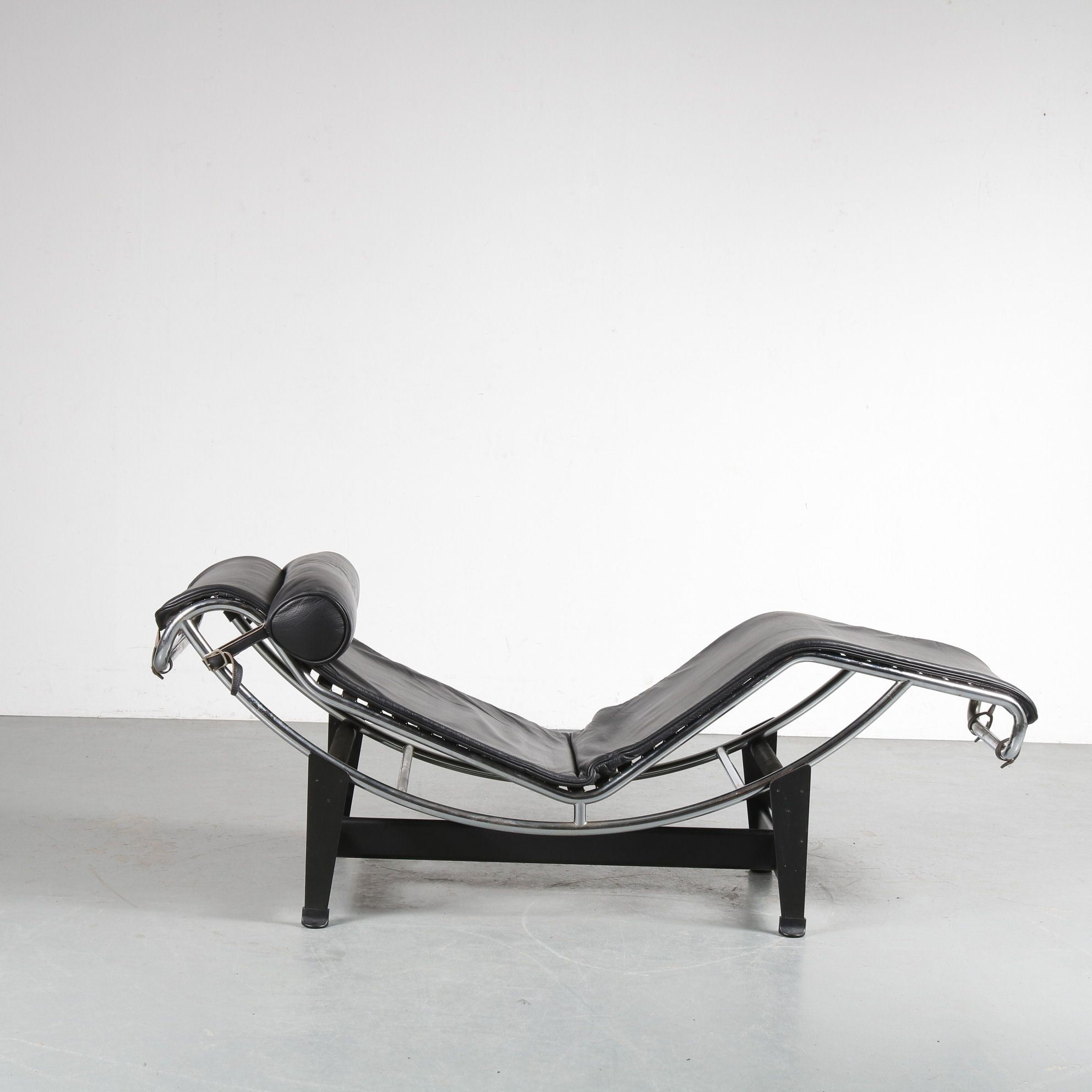 LC4 Chaise-Longue by Le Corbusier for Cassina, 1980s - Design