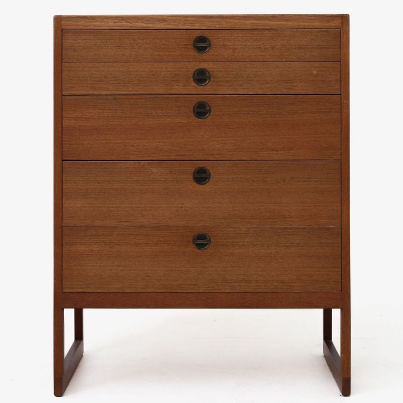 BM 58 Chest of drawers in teak