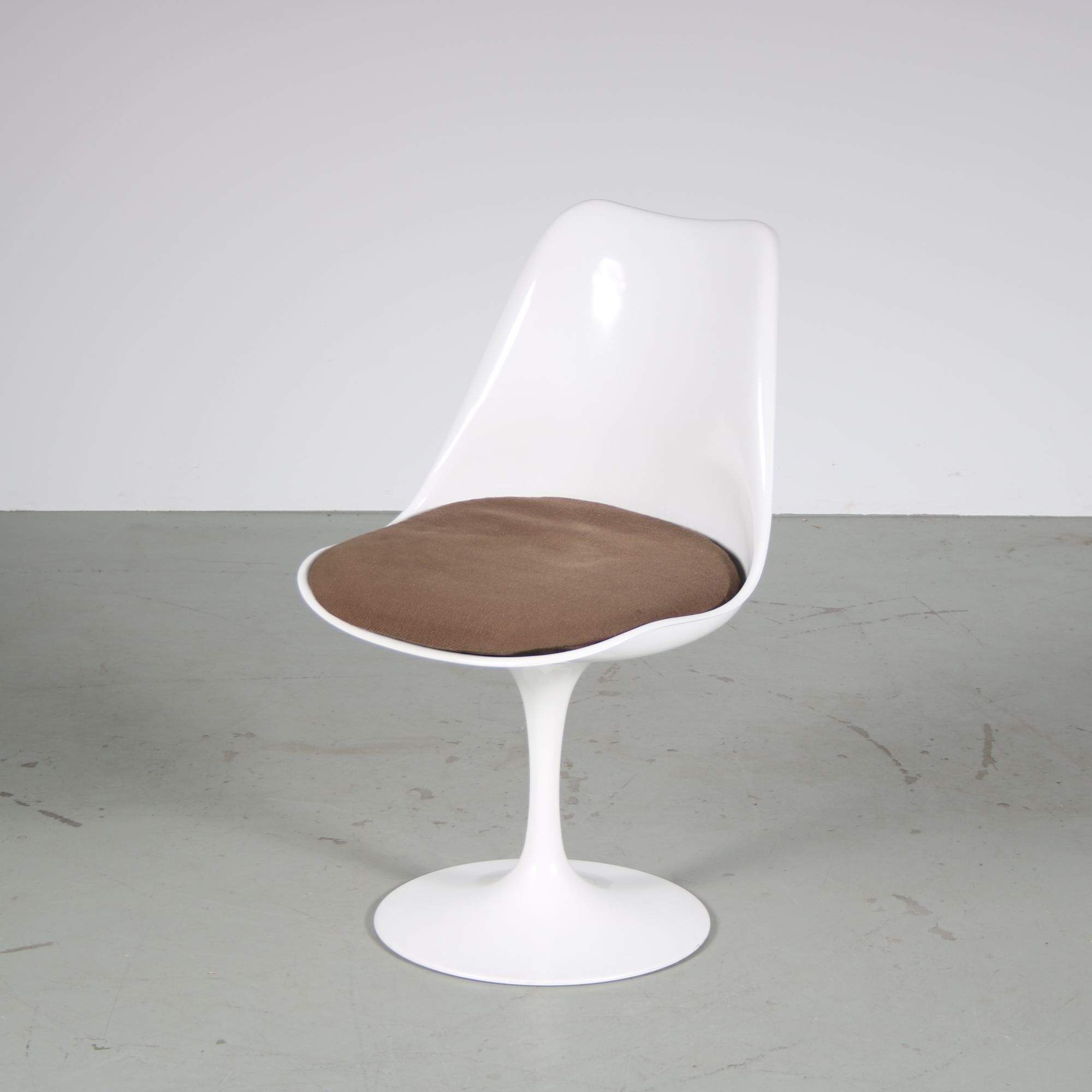 Tulip Chair Knoll International